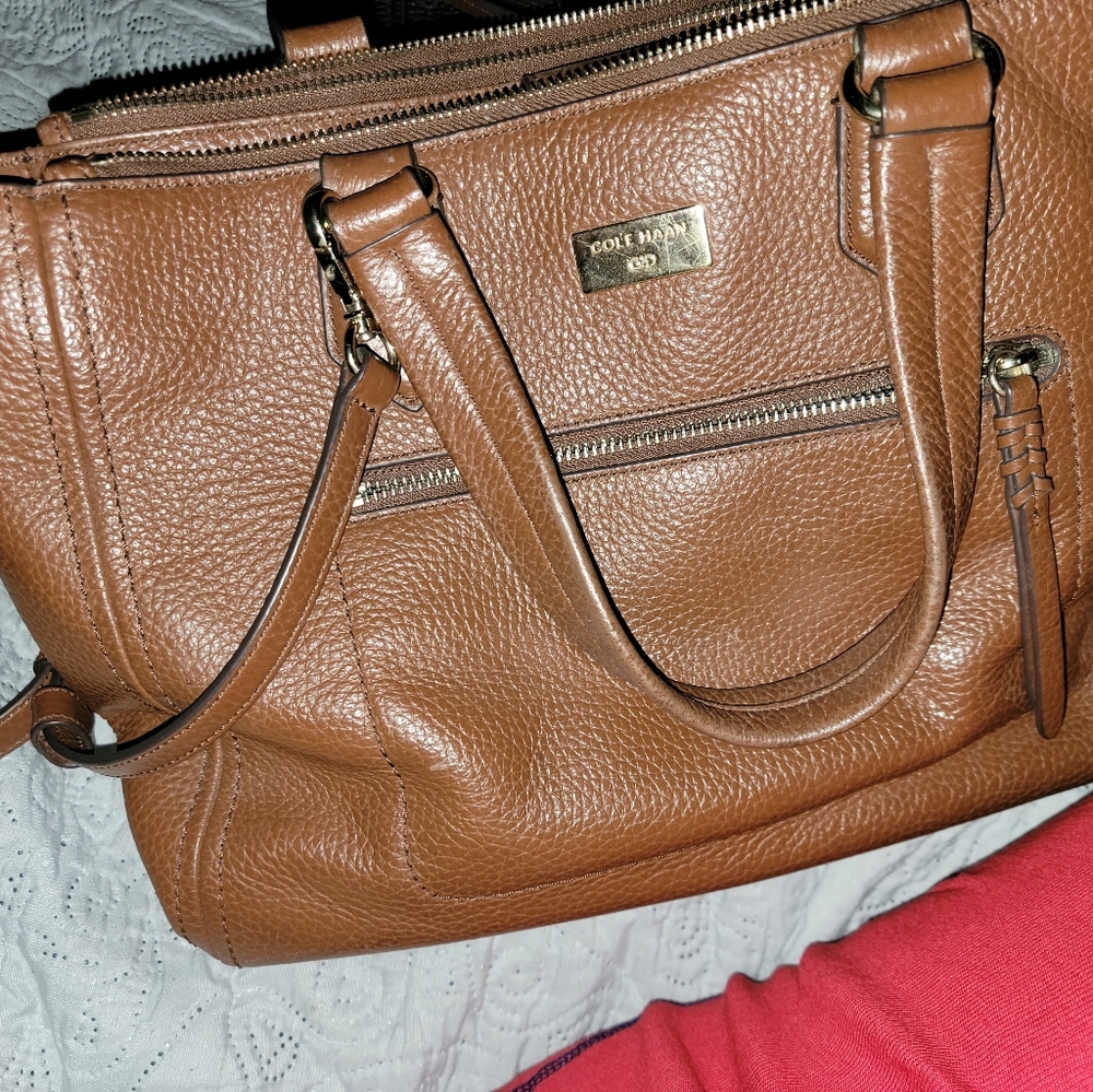 Cole haan beautiful camel bag, like-new
